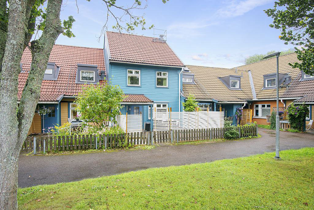 Renovering av vind i bostadshus, Farsta Hökarängen | Byggföretag Haninge